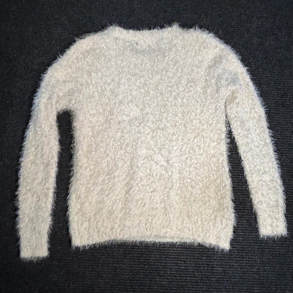 Forever 21 Womens Cream Ivory Fuzzy Eyelash Knit Cable Front Sweater Small - Picture 2 of 5